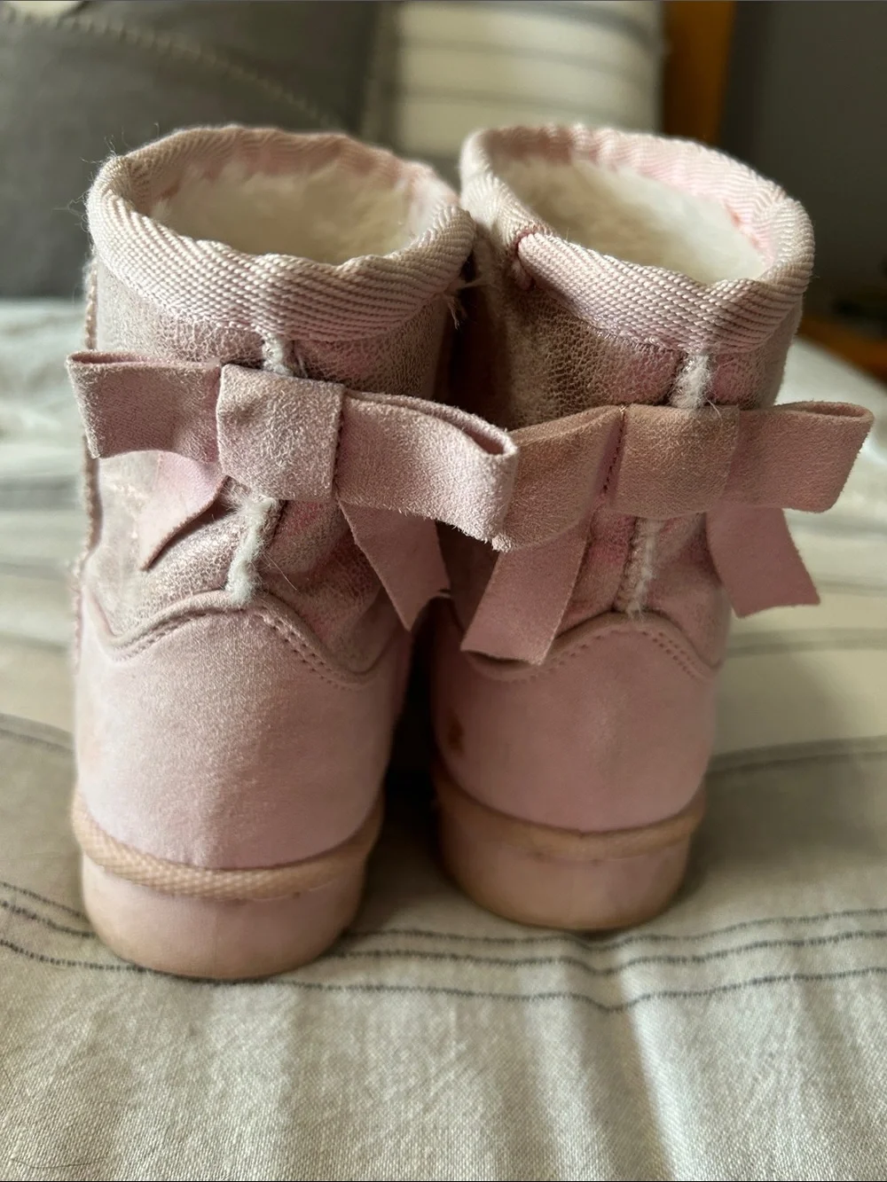 Lily & Dan Pink Suede Short Winter Boots with Bow 9/10